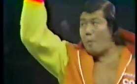 Mil Mascaras vs Mighty Inoue 1981 10 09